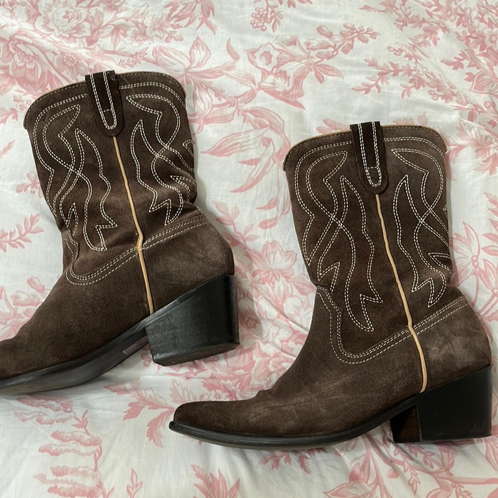 Suede women’s cowboy boots / cowgirl boots brown